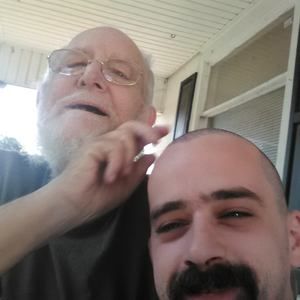 Meet your Posher, Kenneth